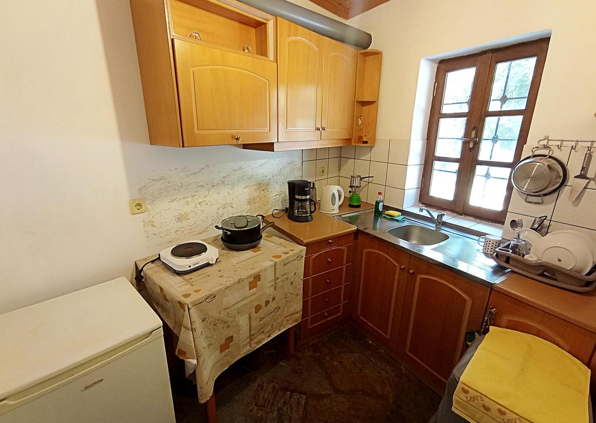 Aloni Guesthouse Ano Pedina Bilik gambar
